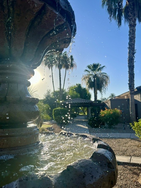 LQ Fountain